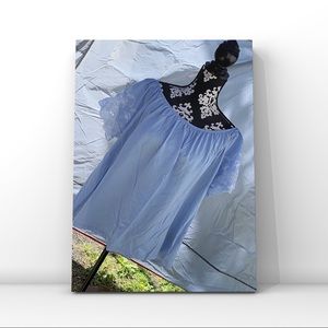 🎀 H & M blue top 🎀